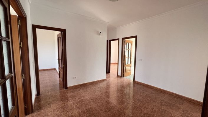 Image No.19-8 Bed Country House for sale