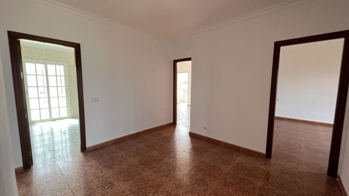 Image No.23-8 Bed Country House for sale