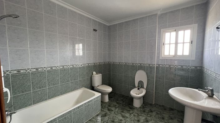 Image No.27-8 Bed Country House for sale