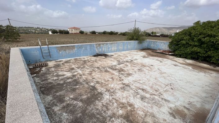 Image No.29-8 Bed Country House for sale