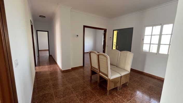 Image No.6-8 Bed Country House for sale