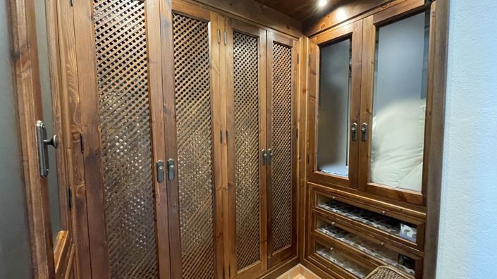 Image No.14-5 Bed Country House for sale