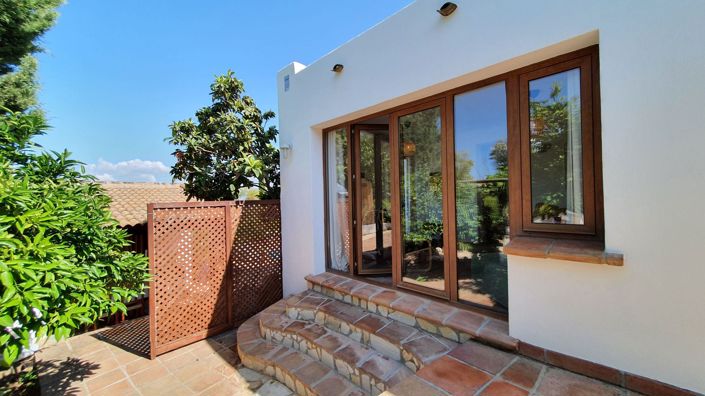 Image No.10-11 Bed Country House for sale