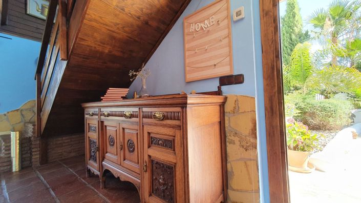 Image No.18-11 Bed Country House for sale