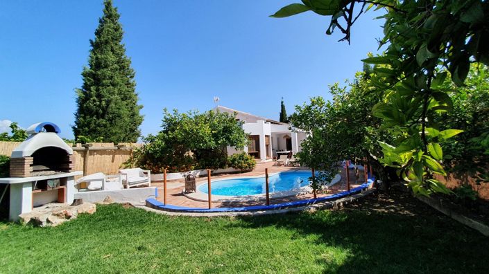 Image No.2-11 Bed Country House for sale