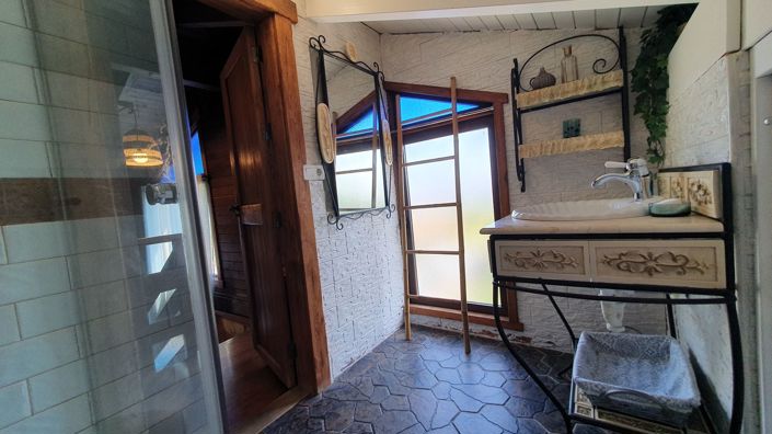 Image No.26-11 Bed Country House for sale