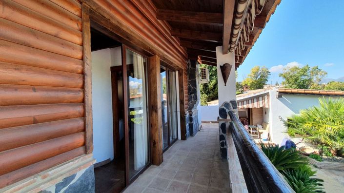 Image No.32-11 Bed Country House for sale