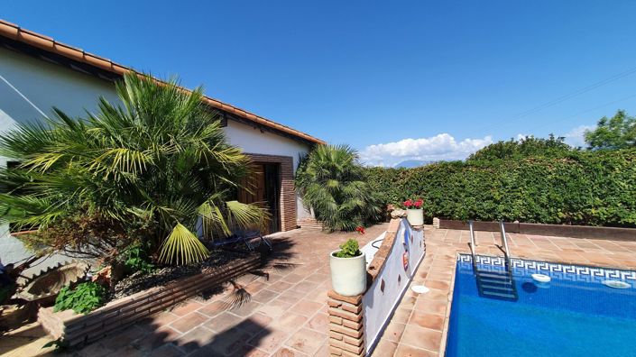 Image No.40-11 Bed Country House for sale