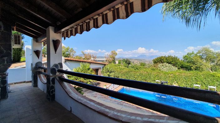 Image No.8-11 Bed Country House for sale