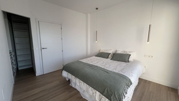 Image No.12-3 Bed Townhouse for sale