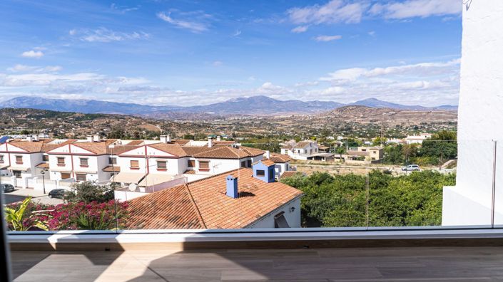 Image No.20-3 Bed Townhouse for sale