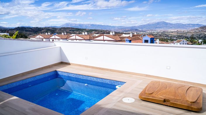 Image No.22-3 Bed Townhouse for sale