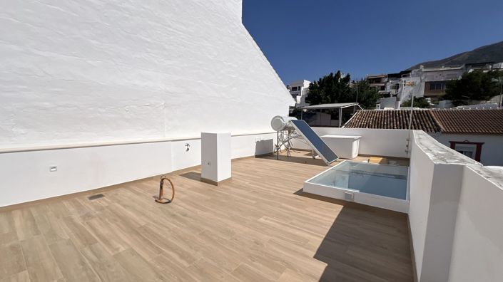 Image No.23-3 Bed Townhouse for sale