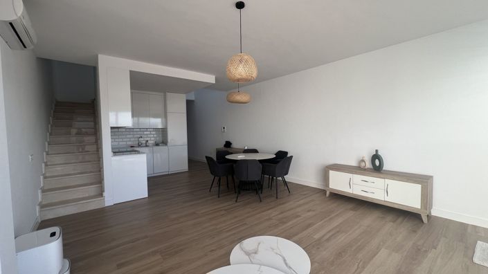 Image No.6-3 Bed Townhouse for sale