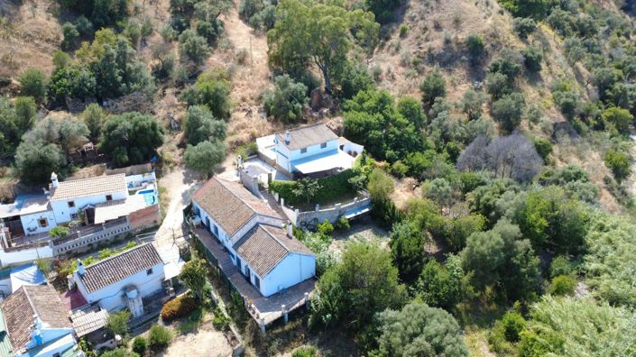 Image No.18-4 Bed Country House for sale