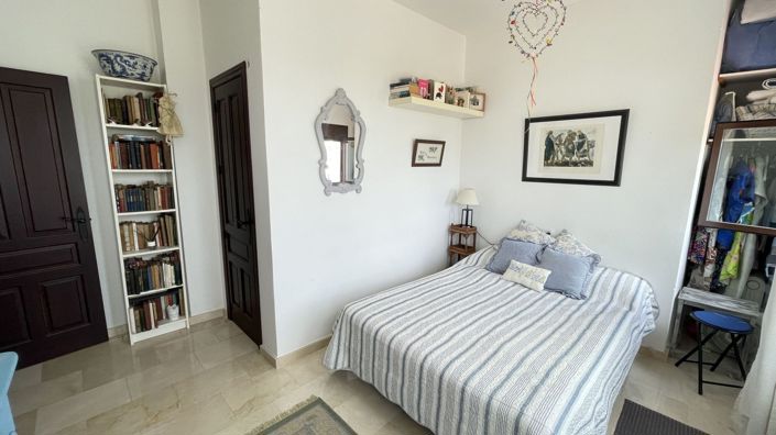 Image No.11-2 Bed Townhouse for sale