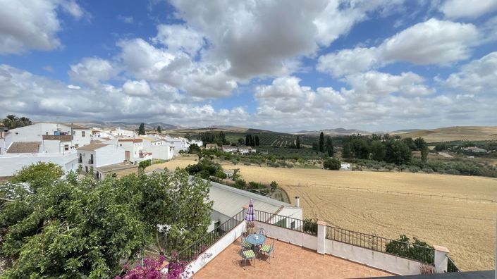 Image No.15-2 Bed Townhouse for sale