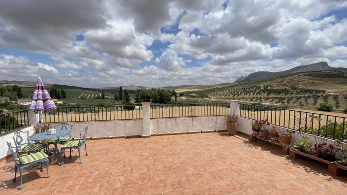 Image No.2-2 Bed Townhouse for sale