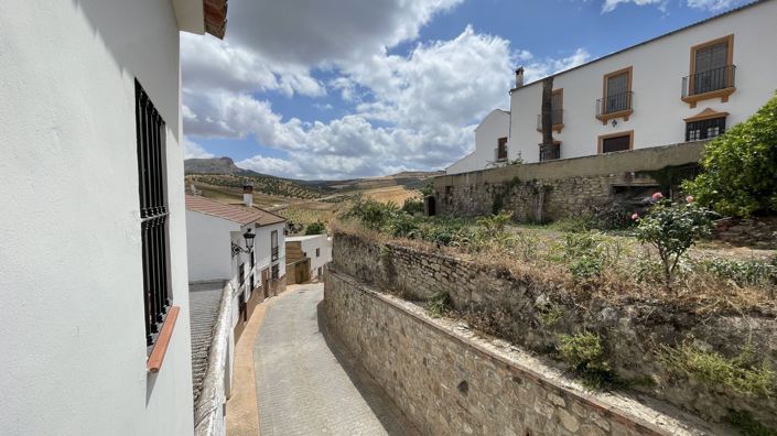 Image No.3-2 Bed Townhouse for sale