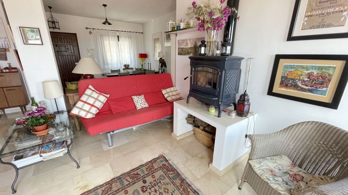 Image No.8-2 Bed Townhouse for sale