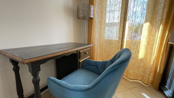 Image No.12-5 Bed Townhouse for sale