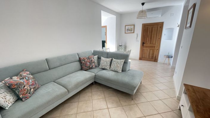 Image No.16-5 Bed Townhouse for sale