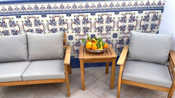 Image No.18-5 Bed Townhouse for sale