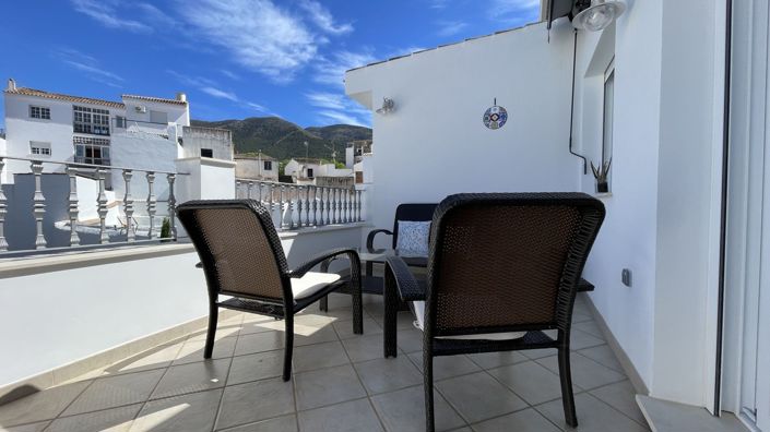 Image No.2-5 Bed Townhouse for sale