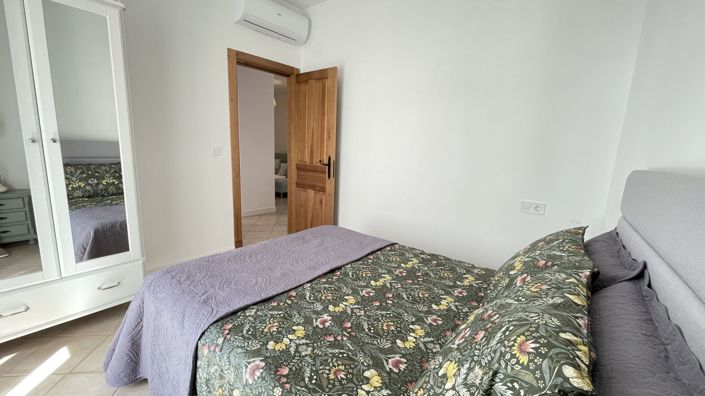 Image No.23-5 Bed Townhouse for sale