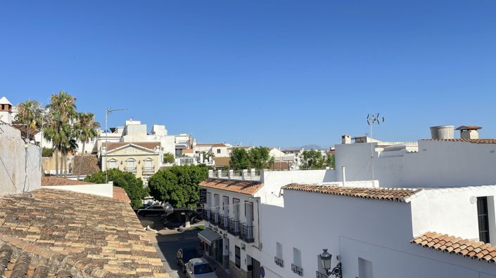 Image No.41-5 Bed Townhouse for sale