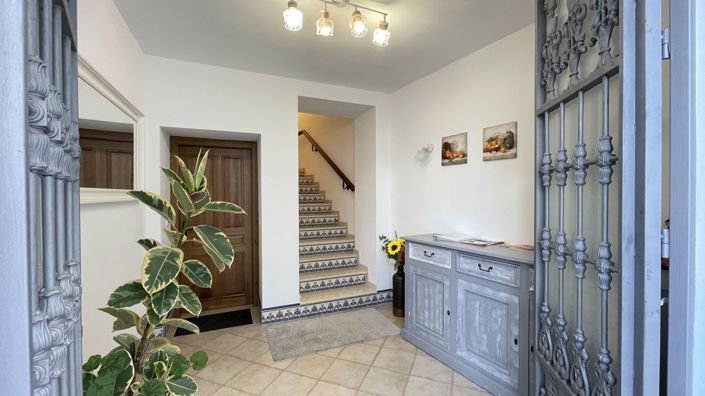 Image No.5-5 Bed Townhouse for sale