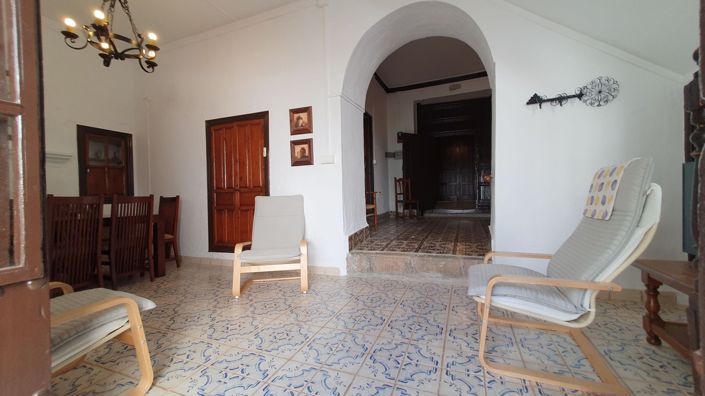 Image No.19-4 Bed Townhouse for sale