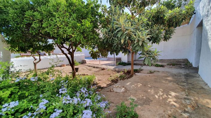 Image No.2-4 Bed Townhouse for sale