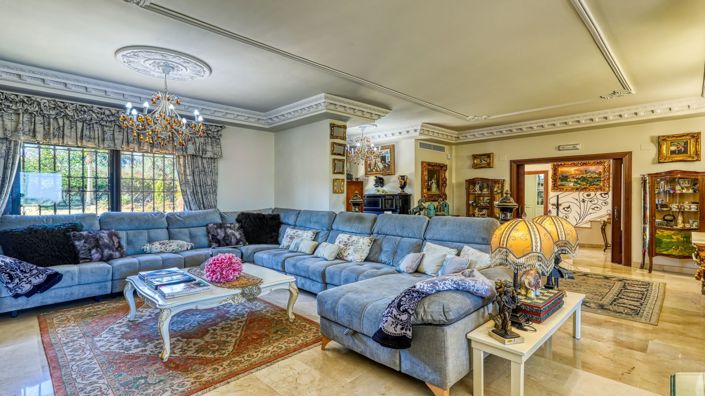 Image No.14-8 Bed Country House for sale