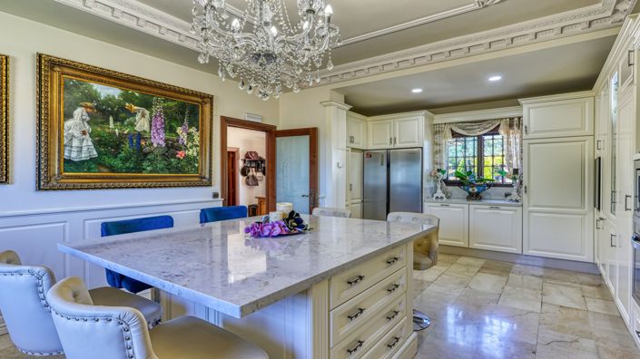 Image No.16-8 Bed Country House for sale