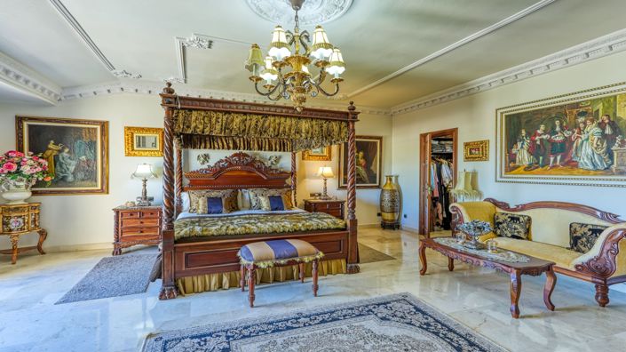 Image No.18-8 Bed Country House for sale