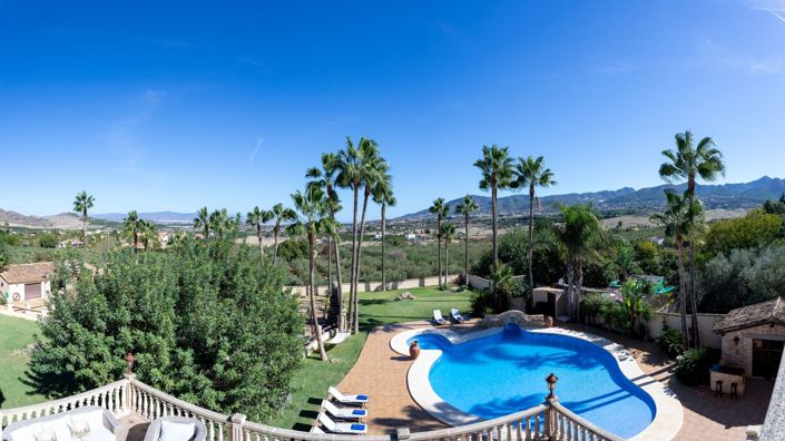 Image No.3-8 Bed Country House for sale