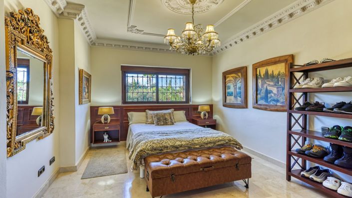 Image No.23-8 Bed Country House for sale