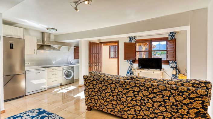 Image No.30-8 Bed Country House for sale