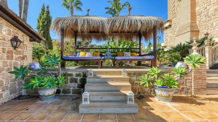 Image No.38-8 Bed Country House for sale