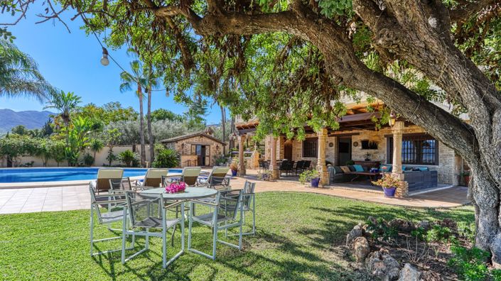 Image No.46-8 Bed Country House for sale