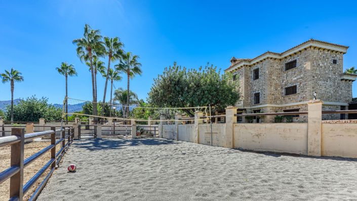 Image No.48-8 Bed Country House for sale