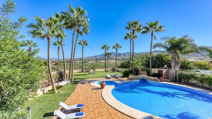 Image No.50-8 Bed Country House for sale