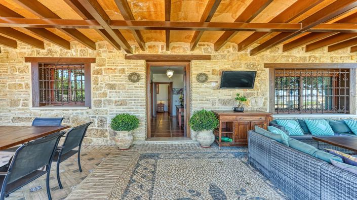 Image No.6-8 Bed Country House for sale