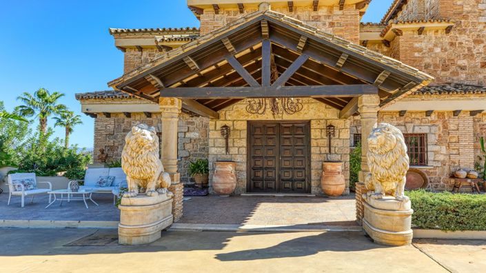 Image No.7-8 Bed Country House for sale