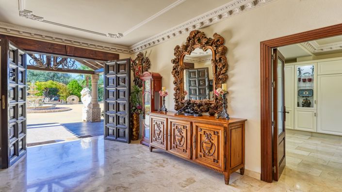 Image No.8-8 Bed Country House for sale