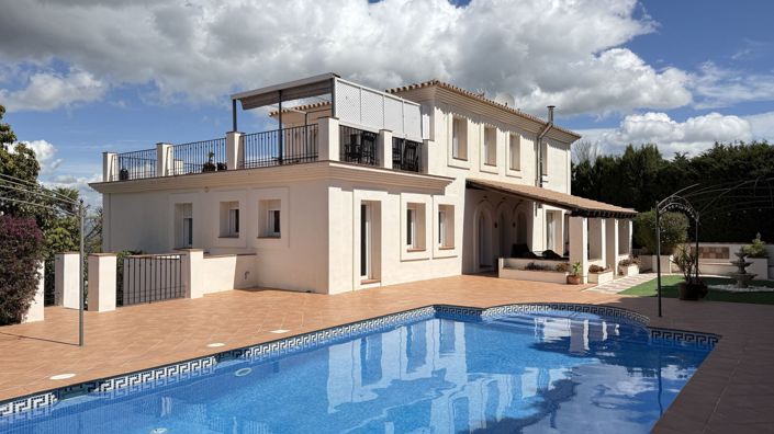 Image No.1-4 Bed Villa for sale