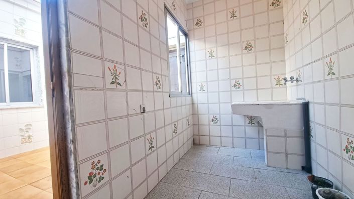 Image No.10-4 Bed Townhouse for sale