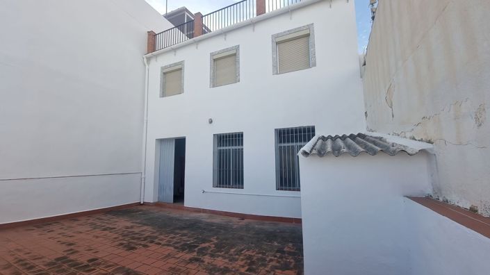 Image No.3-4 Bed Townhouse for sale