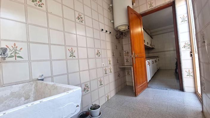 Image No.9-4 Bed Townhouse for sale